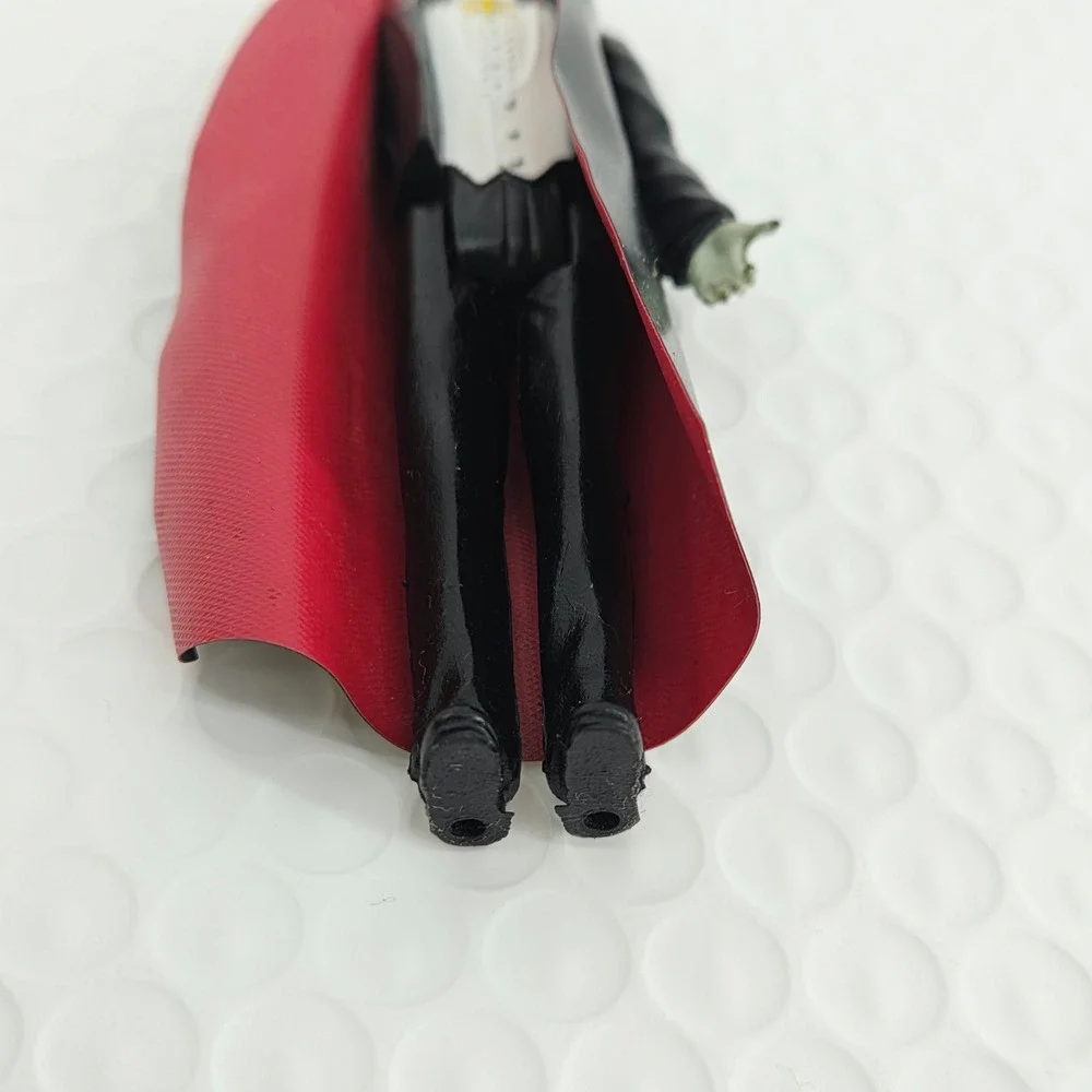 Universal Monsters Dracula Vampire Toy w/ Cape Spooky Vintage 1980 Remco 3.75